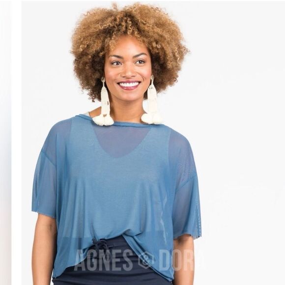 Agnes & Dora Blue Mesh Oversize Stretch T-Shirt Top small NWT - Picture 1 of 13